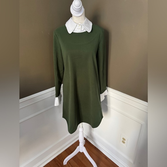 Dresses & Skirts - Elegant Green Midi Dress with White Collar